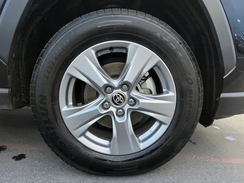 Certified 2025 Toyota RAV4 LE AWD/4WD image 30
