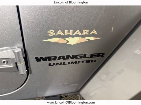 Used 2015 Jeep Wrangler Unlimited Sahara w/ Mopar Chrome Edition Group AWD/4WD image 17