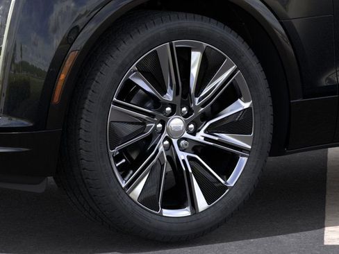 New 2026 Cadillac Lyriq Signature Luxury w/ LPO, Floor Liner Package image 9