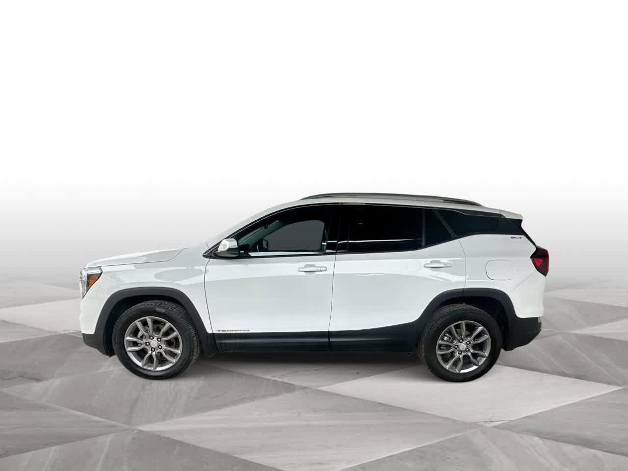 Used 2024 GMC Terrain SLT AWD/4WD image 5