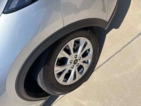 Used 2024 Ford Escape Active w/ Cold Weather Package FWD image 4