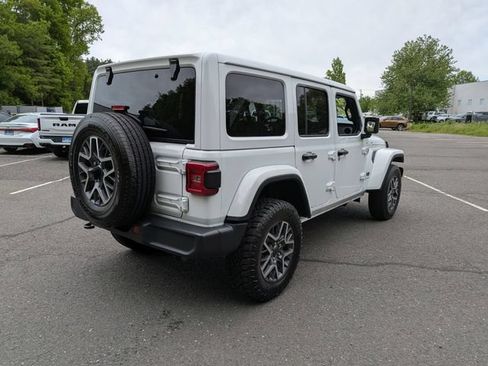 Certified 2025 Jeep Wrangler Unlimited Sahara AWD/4WD image 5