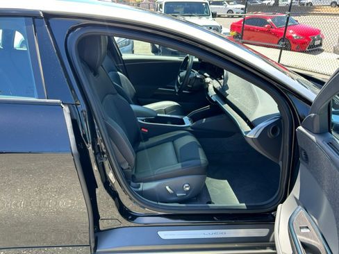 Used 2024 Lucid Air Touring AWD/4WD image 31