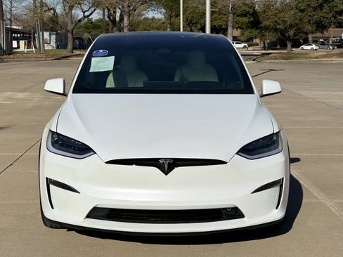 Used 2023 Tesla Model X Plaid image 6