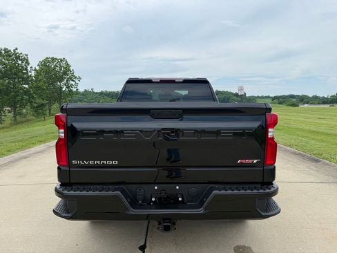 Used 2023 Chevrolet Silverado 1500 RST AWD/4WD image 4