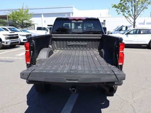 Used 2024 Chevrolet Silverado 2500 ZR2 w/ ZR2 Bison Edition AWD/4WD image 15