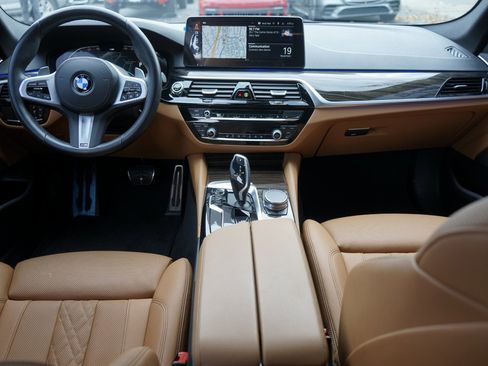 Used 2023 BMW 540i w/ M Sport Package image 16