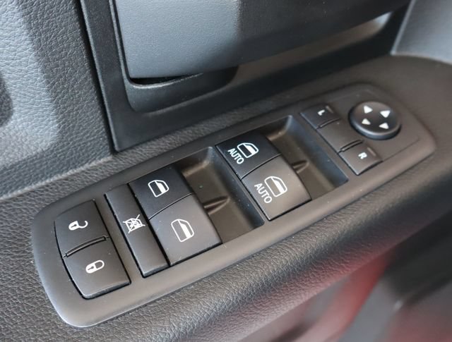 Used 2018 RAM 2500 Tradesman w/ Chrome Appearance Group AWD/4WD image 18