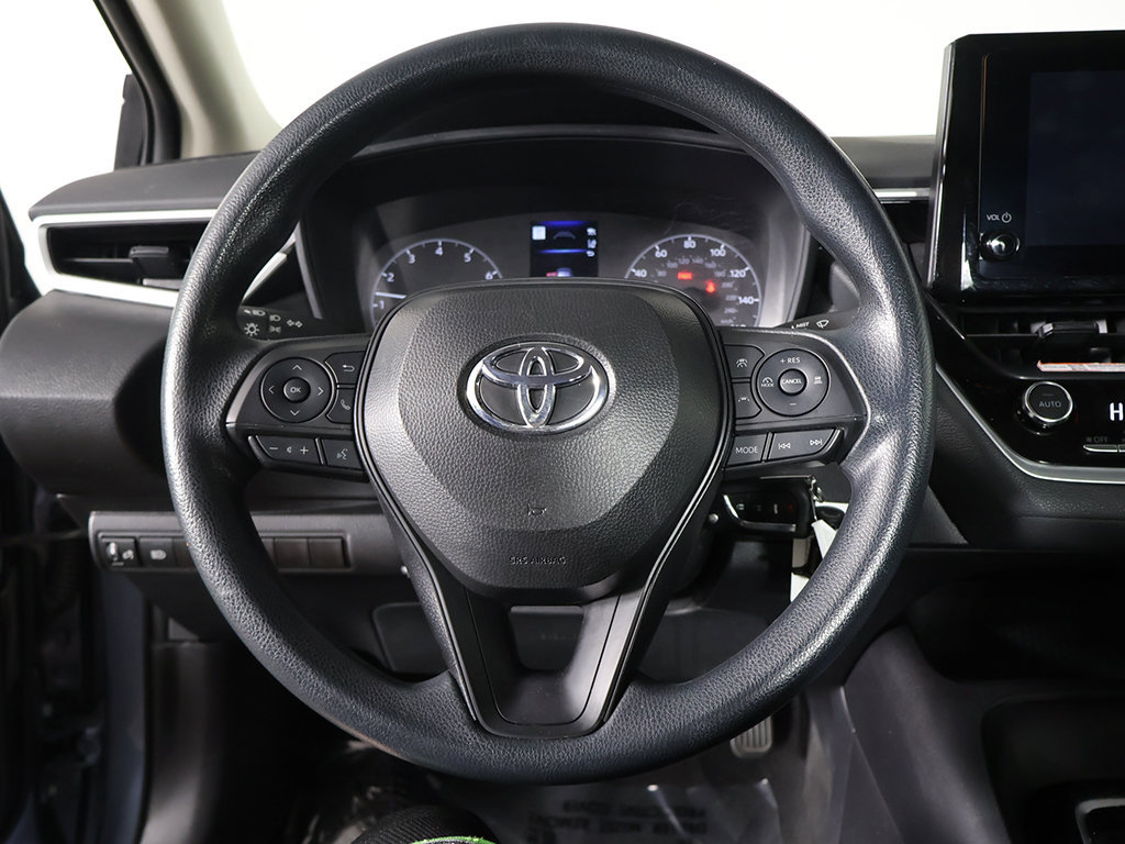 Used 2025 Toyota Corolla LE FWD image 33