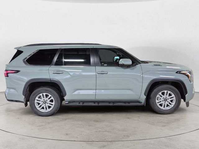 Used 2025 Toyota Sequoia SR5 w/ SR5 Premium Package AWD/4WD image 4