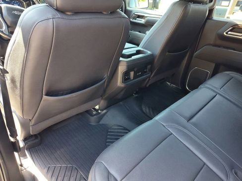 Used 2022 Chevrolet Silverado 1500 LT Trail Boss w/ LT Trail Boss Premium Package AWD/4WD image 15