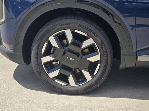 New 2027 Kia Telluride S w/ Towing Package AWD/4WD image 8