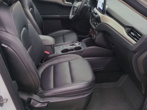 Used 2022 Ford Escape SEL w/ Class II Trailer Tow Package image 21