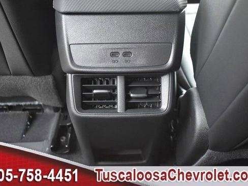 New 2026 Chevrolet Equinox LT w/ Convenience Package II image 17