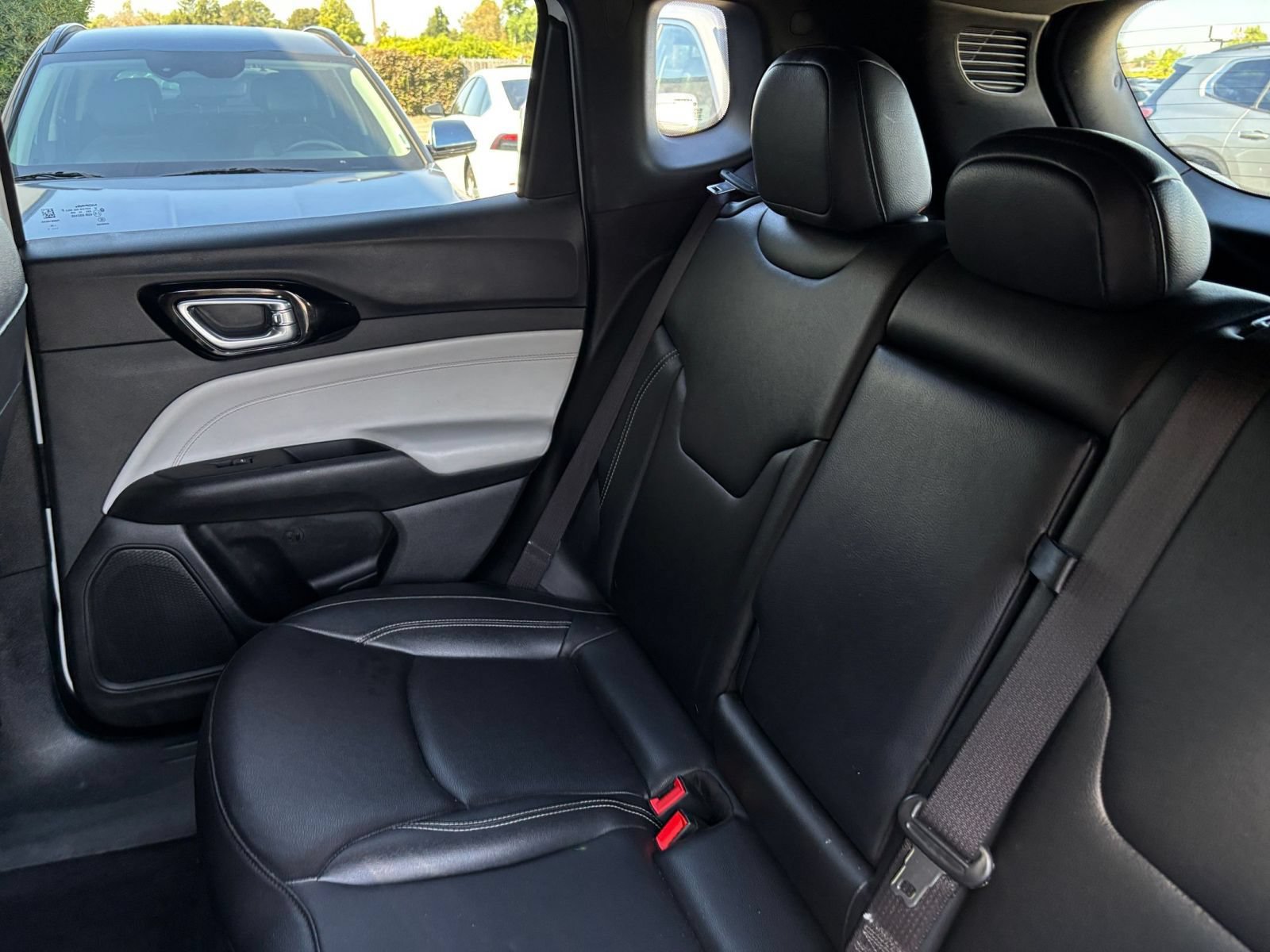 Used 2025 Jeep Compass Limited AWD/4WD image 39