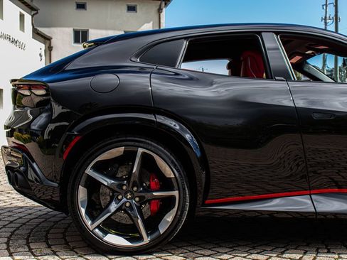 Certified 2024 Ferrari Purosangue AWD/4WD image 17