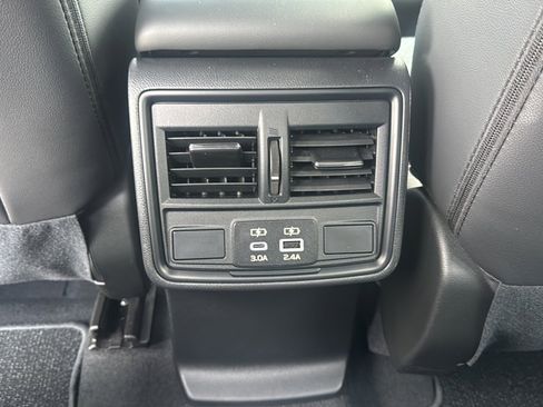 Certified 2025 Subaru Forester Premium AWD/4WD image 20