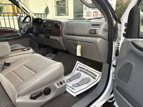 Used 2006 Ford F350 XL image 22