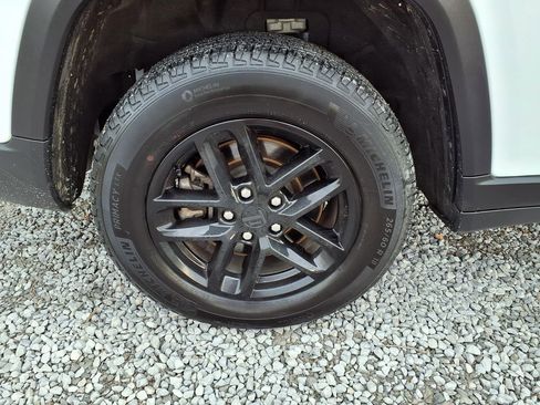 Used 2025 Jeep Grand Cherokee L Laredo w/ Luxury Tech Group I image 35