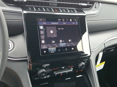 New 2025 Jeep Grand Cherokee Laredo X image 16