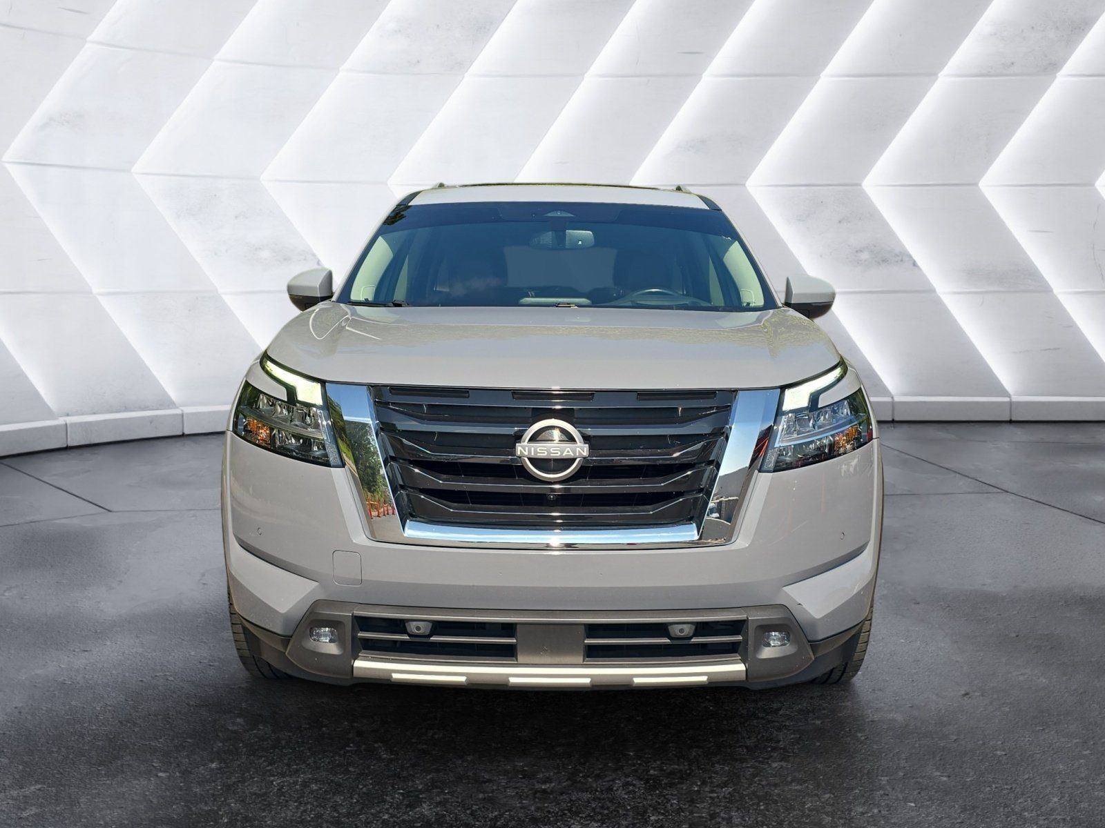 Used 2022 Nissan Pathfinder Platinum AWD/4WD image 8