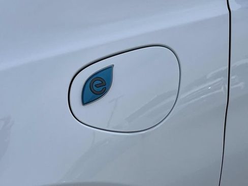 Used 2022 Chrysler Pacifica Limited FWD image 12
