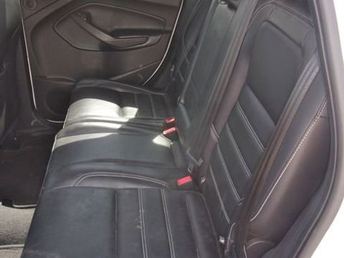 Used 2019 Ford Escape Titanium image 12