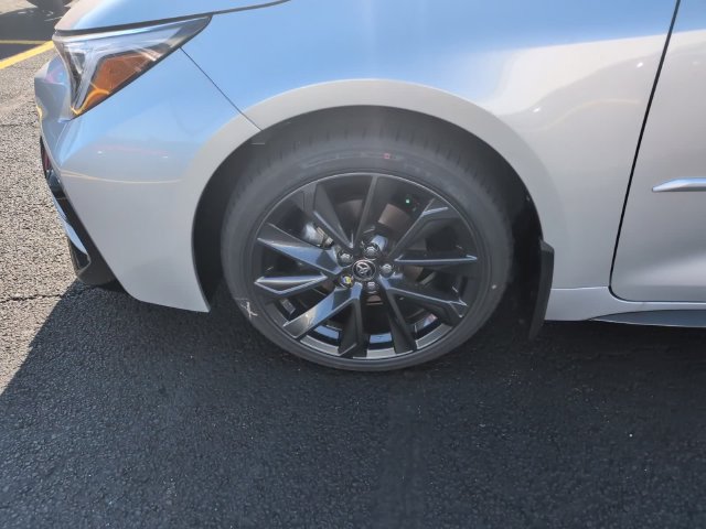 Used 2026 Toyota Corolla SE w/ SE Premium Package FWD image 8