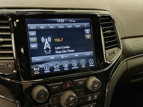 Used 2019 Jeep Grand Cherokee High Altitude image 21