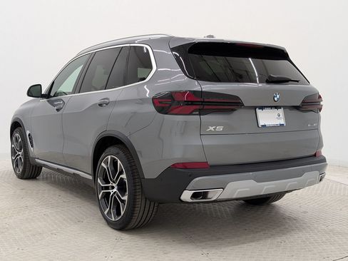 New 2026 BMW X5 sDrive40i w/ Premium Package RWD image 3