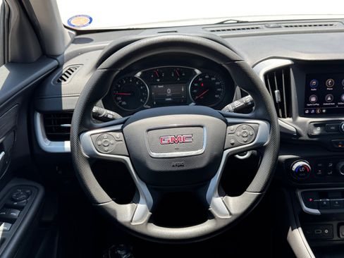 Used 2024 GMC Terrain SLE w/ Driver Convenience Package FWD image 13