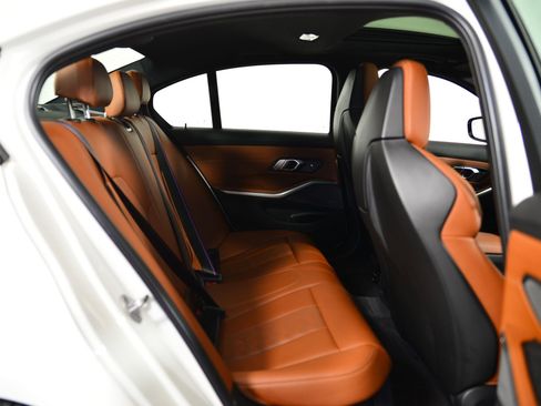 Used 2023 BMW M3 Sedan w/ Executive Package image 22