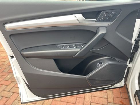 Used 2025 Audi Q5 2.0T Premium image 18