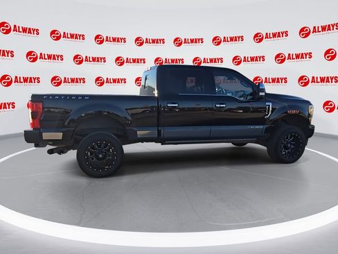 Used 2018 Ford F350 Platinum image 9