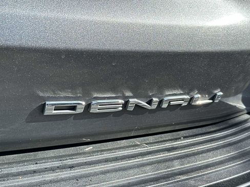 Used 2021 GMC Yukon Denali w/ Denali Ultimate Package image 11