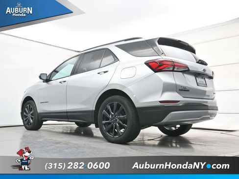 Used 2022 Chevrolet Equinox RS w/ Infotainment Package AWD/4WD image 20