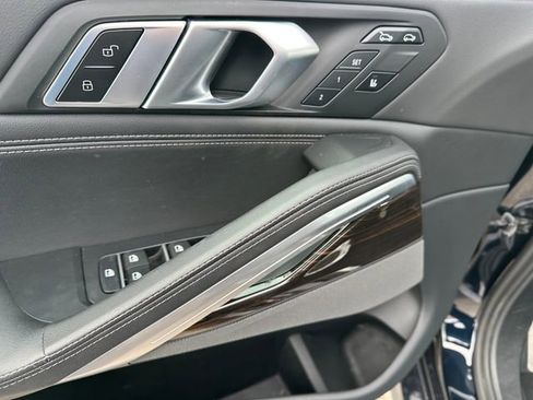 Used 2024 BMW X6 xDrive40i w/ Premium Package image 21