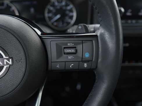 Used 2022 Nissan Rogue SV w/ SV Premium Package image 25