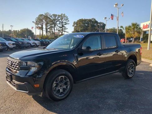 Used 2025 Ford Maverick XLT w/ Equipment Group 302A image 8