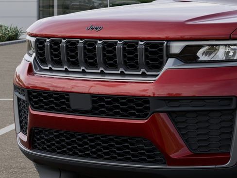 New 2026 Jeep Grand Cherokee L 4WD image 11