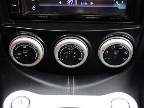 Used 2013 Nissan 370Z Touring w/ Sport Pkg RWD image 31