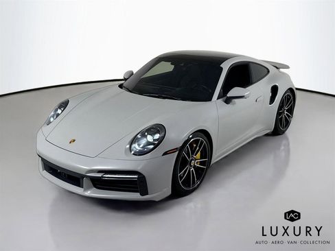 Used 2022 Porsche 911 Turbo S image 3