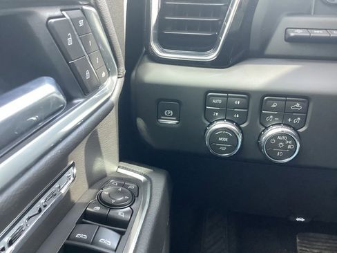 New 2026 GMC Sierra 1500 Denali AWD/4WD image 32