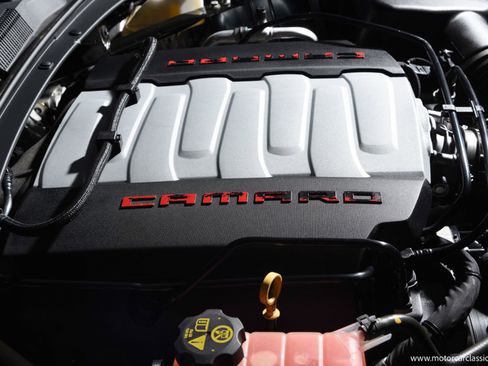 Used 2021 Chevrolet Camaro LT image 38