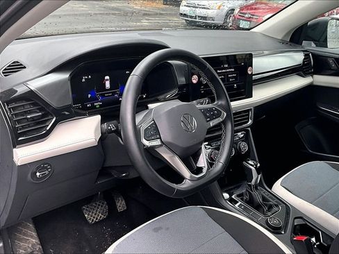 Used 2025 Volkswagen Taos S image 8