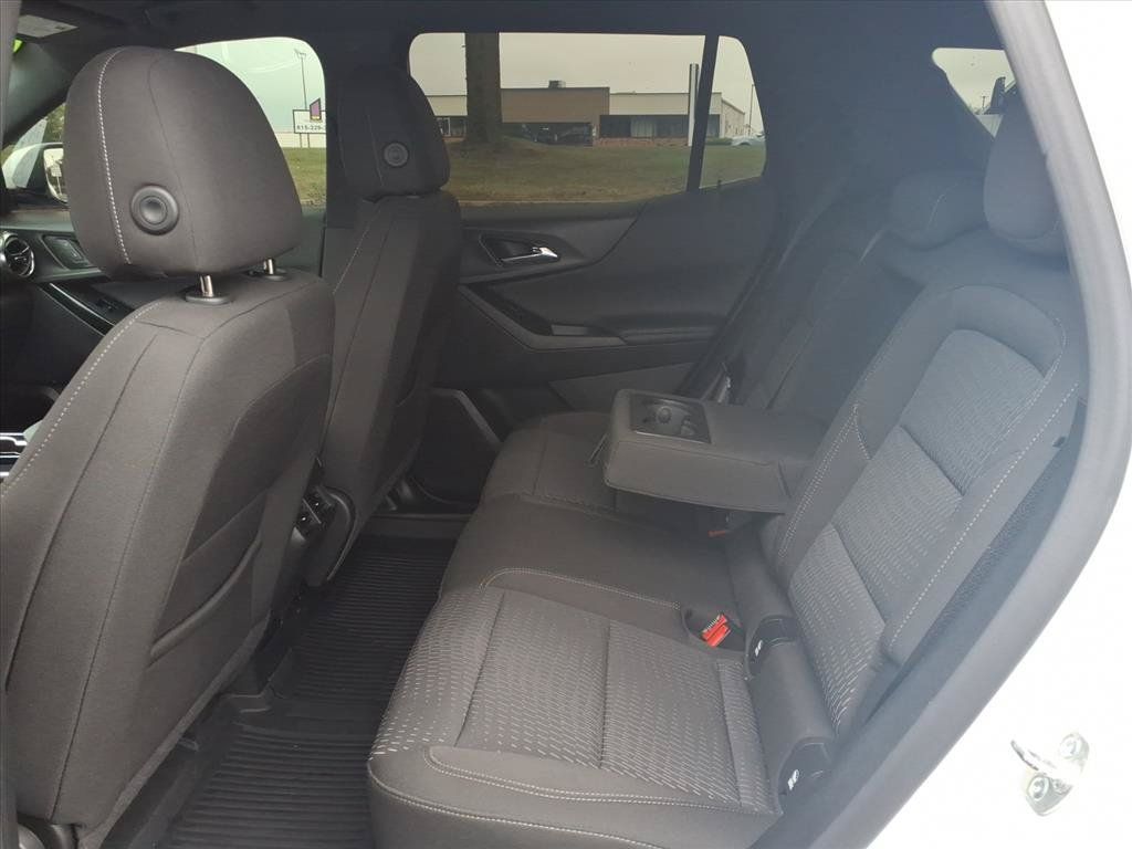 Used 2025 Chevrolet Equinox LT AWD/4WD image 27