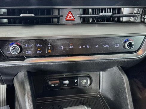 Certified 2023 Kia Sportage EX FWD image 17