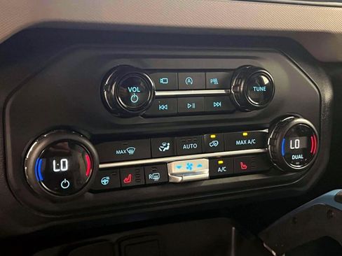 Used 2024 Ford Bronco Wildtrak AWD/4WD image 29