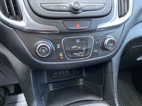 Used 2020 Chevrolet Equinox LT image 28