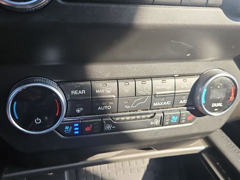 Used 2019 Ford Expedition XLT w/ Equipment Group 202A image 18